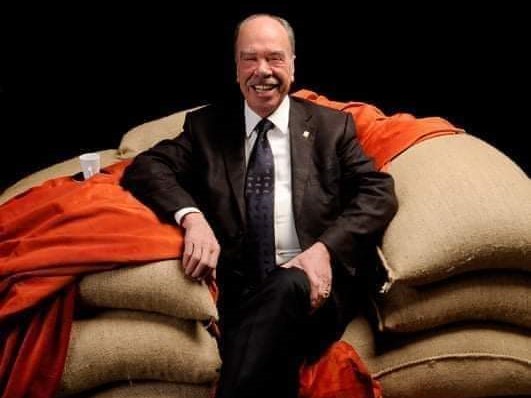 Até sempre Senhor Comendador