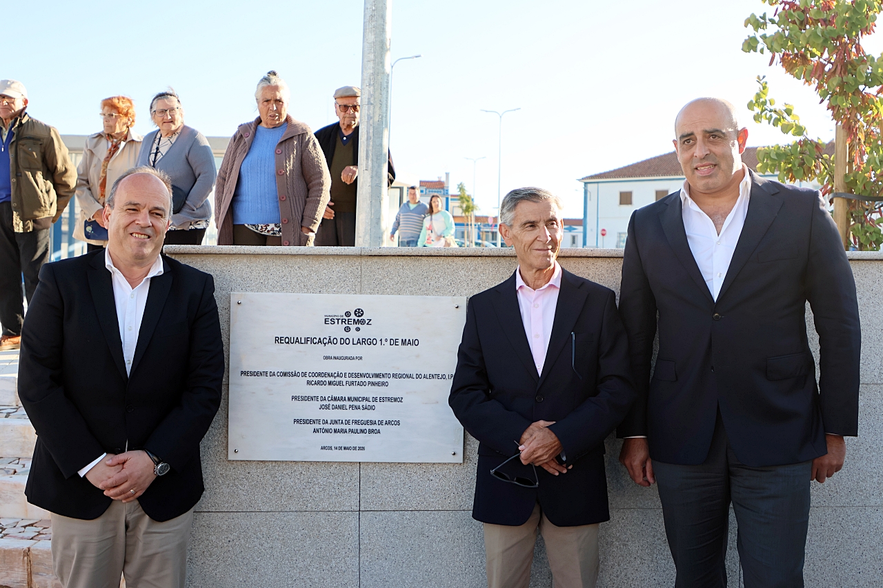 Ricardo Pinheiro presente na inauguração da requalificada Praça 1.�